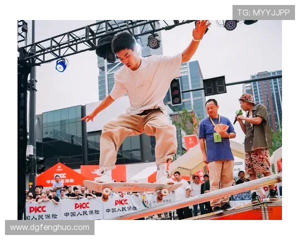 南京滑板队进攻策略揭秘：深度剖析滑板运动的魅力与技巧